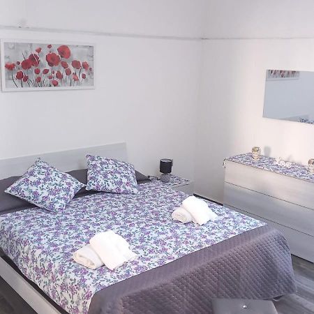 Il Castello Di Patty Apartment Catania Luaran gambar